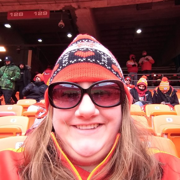 Profile Picture of Crystal Uphoff (@cuphoff1) on Poshmark