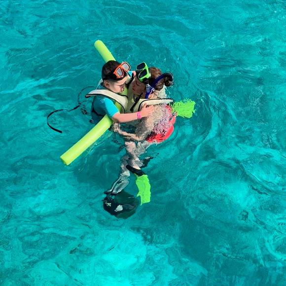 Delouise Lumbley - Poshmark Profile Picture of Delouise Lumbley (@delouiselumbley) on Poshmark