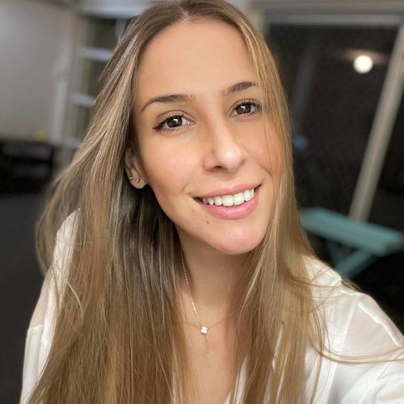 Profile Picture of Macarena Balbis (@macarenabalbis) on Poshmark