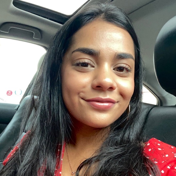 Profile Picture of Karina Mahabir (@k_mahabir) on Poshmark