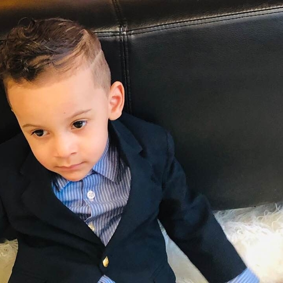 Ariel Tu moreno - Poshmark Profile Picture of Ariel Tu moreno (@ariel1995rd) on Poshmark