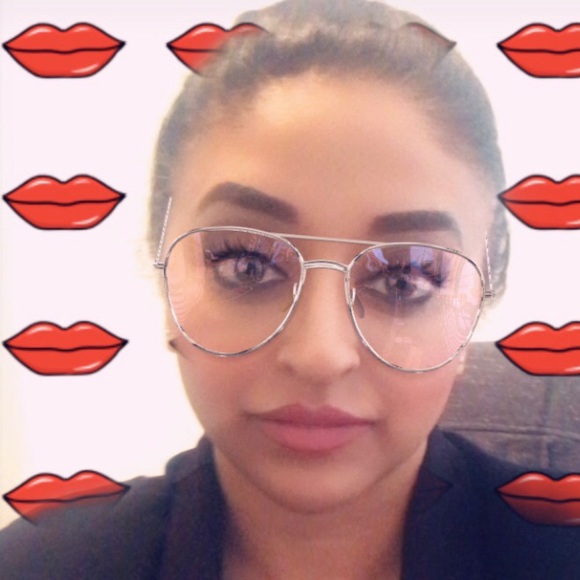 Profile Picture of Maya Desai (@mayad76) on Poshmark