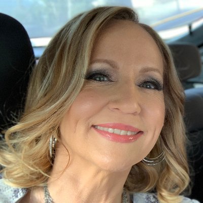 Profile Picture of Catherine Martin (@_steeltheone) on Twitter