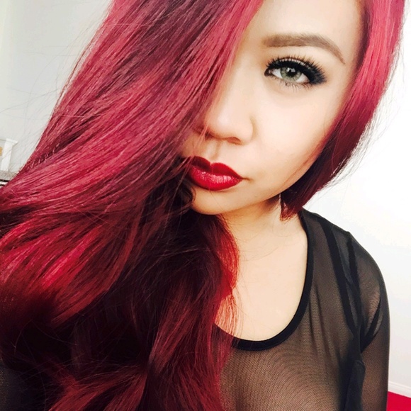 Profile Picture of Lora Martinez (@lora_martinez) on Poshmark