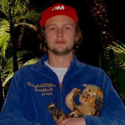 Profile Picture of Logan Miller (@Loganyeah785) on Twitter