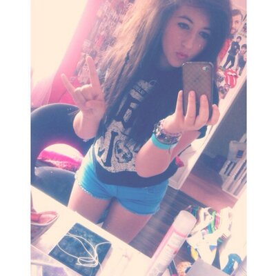 Profile Picture of Alex Turner ☯ (@paris_amber) on Twitter