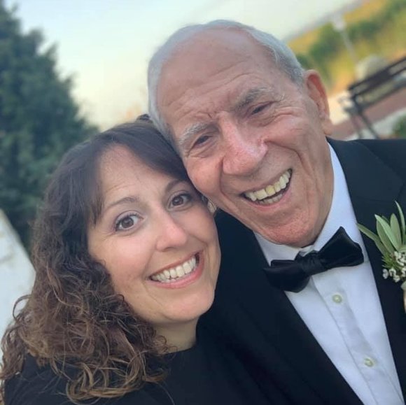 Profile Picture of Lisa Timmoneri (@carmli) on Poshmark