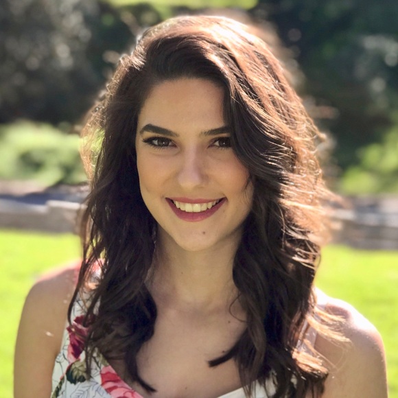 Profile Picture of Christina Nugier (@cnugier) on Poshmark