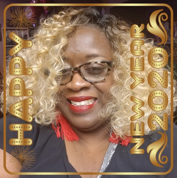 Profile Picture of Akinyi Aduo (@ladyphyliss) on Poshmark