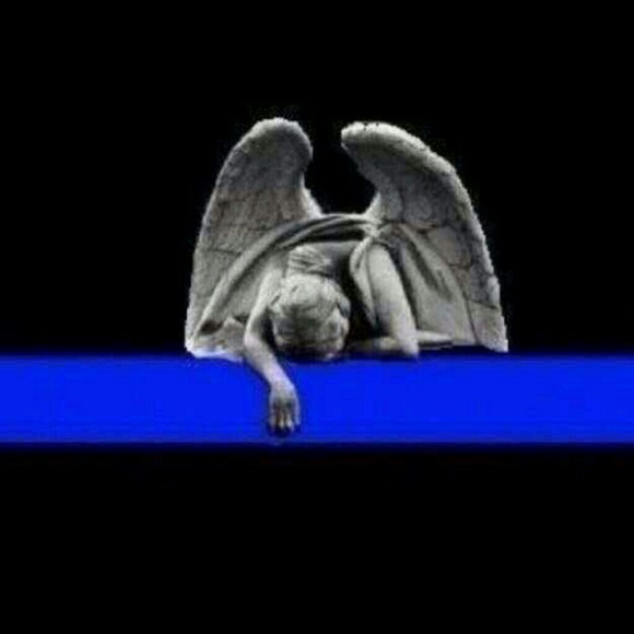 Profile Picture of Shellie Shaw (@shellie12) on Poshmark