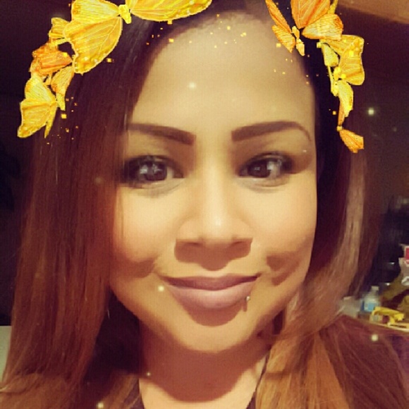 Profile Picture of Imelda Campos (@icampos29) on Poshmark
