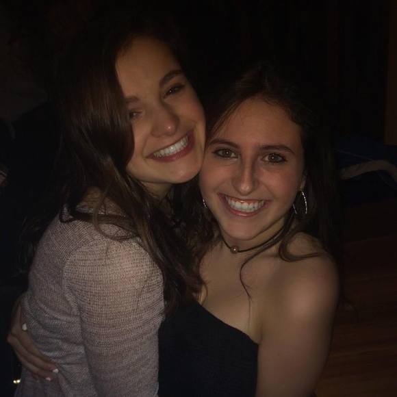 Profile Picture of Annabel Kronfeld (@belriley72) on Poshmark