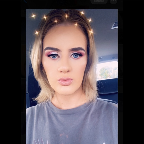 Profile Picture of Katelyn Stobbe (@katelynstobbe) on Poshmark