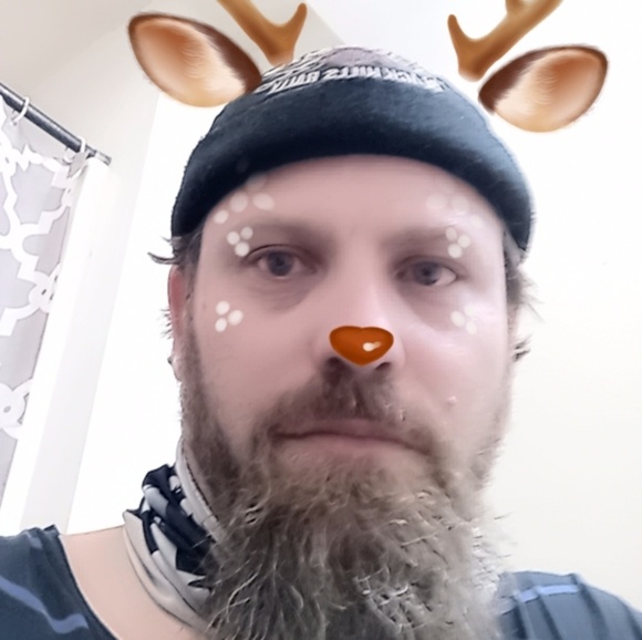 Profile Picture of B. Whiting (@brandenlee2019) on Poshmark