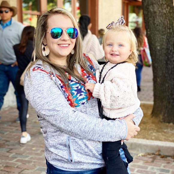 Profile Picture of Gabrielle Cernich (@gcernich) on Poshmark