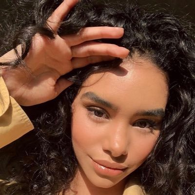 Profile Picture of Irene Levesque. (@ireneclevesque) on Twitter