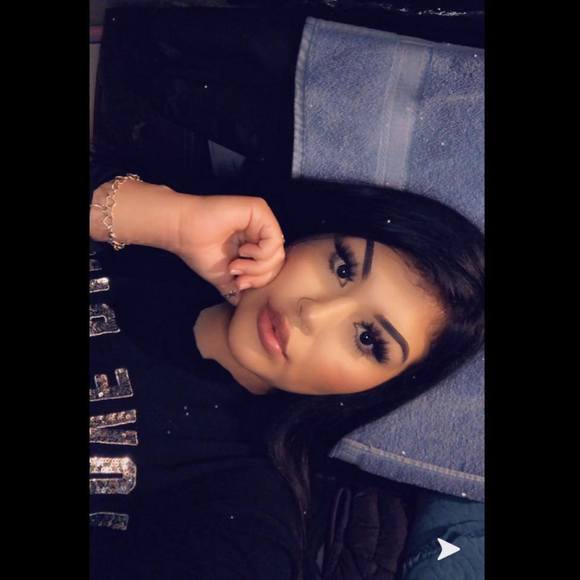 Profile Picture of Alexa Barron (@allexa22) on Poshmark