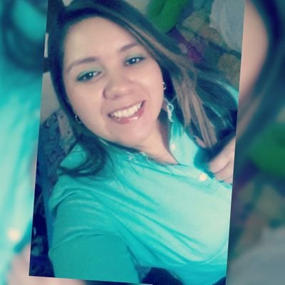 Profile Picture of Michelle Aguirre (@MichelaguirreL) on Twitter