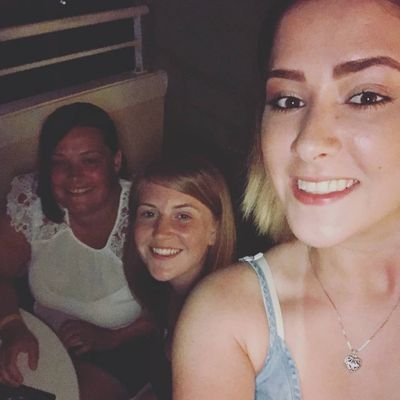 Profile Picture of Kell (@kelly_boot) on Twitter