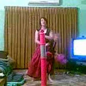 Profile Picture of Ashlie Thomas (@AshweeCrashly) on Youtube