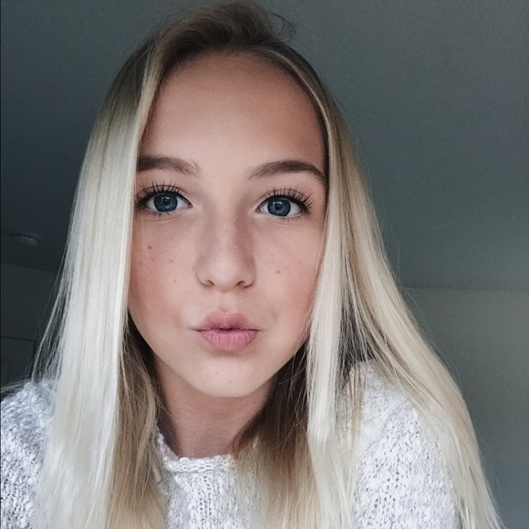 Profile Picture of Jade Kennedy (@jadekennedy5) on Poshmark