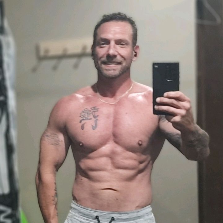 Profile Picture of nealflowers (@nealflowers) on Tiktok