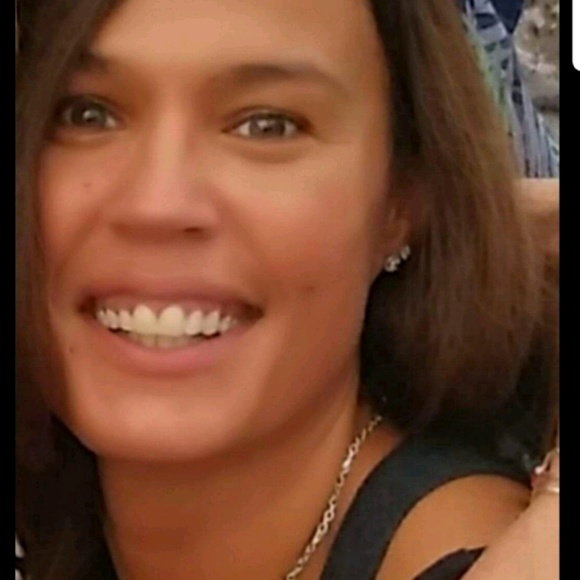 Profile Picture of Francine Grosso (@jezzebell01) on Poshmark