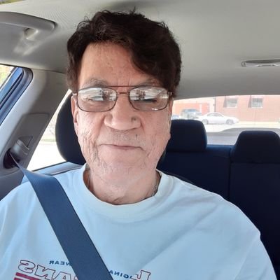 Profile Picture of Thomas. Santiago (@tsantiago1057) on Twitter