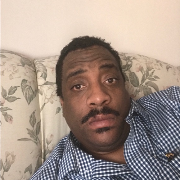 Profile Picture of Joe Davis (@jotheboss) on Poshmark