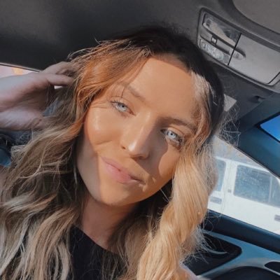 Profile Picture of Jackie (@_JayLaine) on Twitter