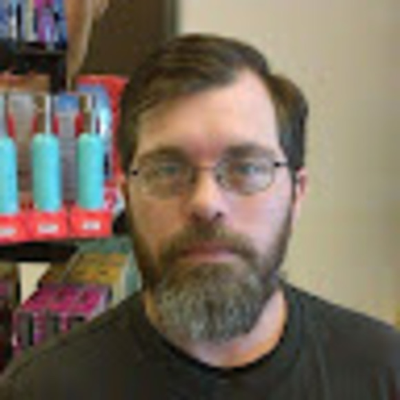 Profile Picture of Joshua Staruch (@joshua_staruch) on Poshmark