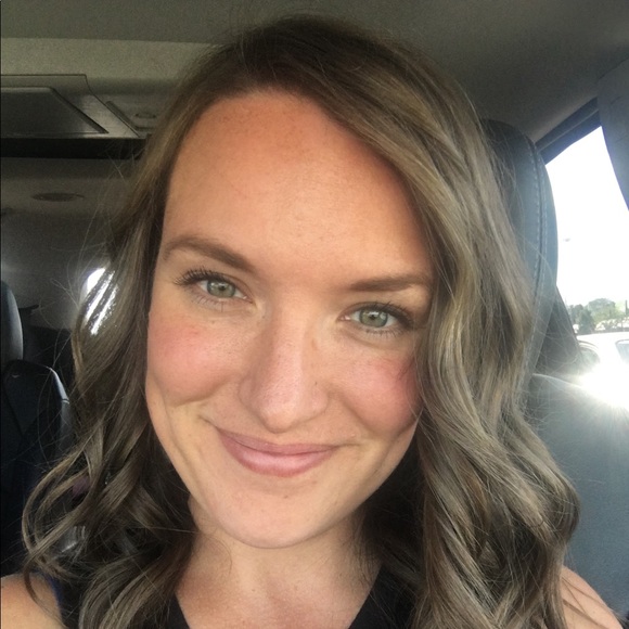 Profile Picture of Kristen Salsbury (@k_salsbury) on Poshmark