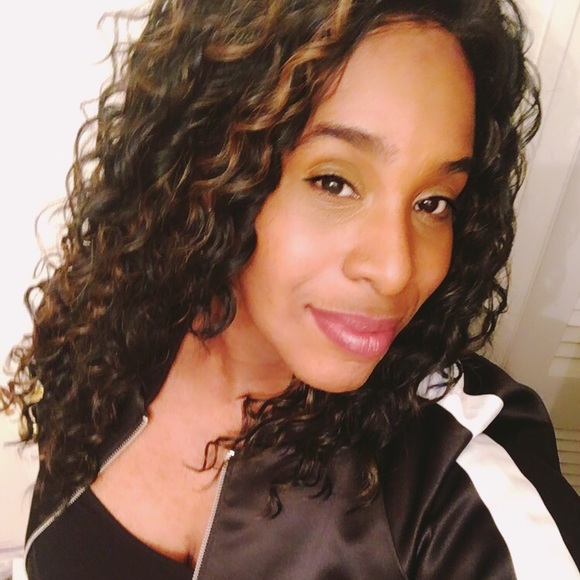 Pebbles Davis - Poshmark Profile Picture of Pebbles Davis (@pebbles_1234) on Poshmark