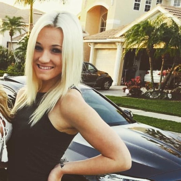 Profile Picture of Erica Didiego (@didiegoe) on Poshmark