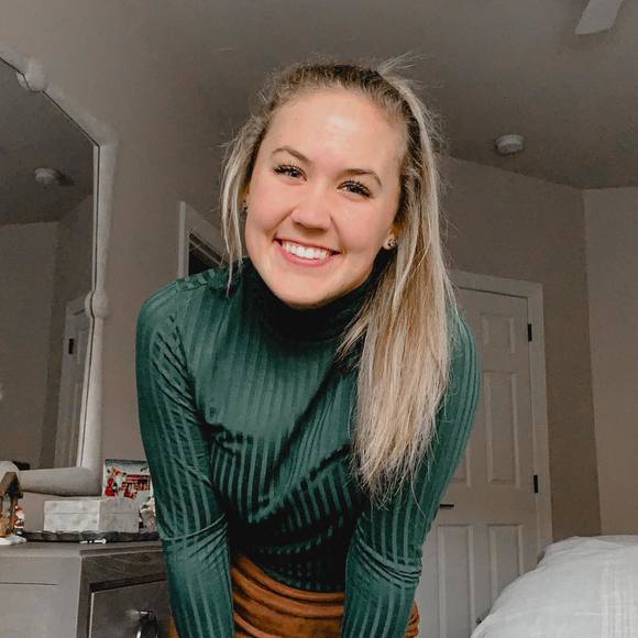 Profile Picture of Keri Kenkel (@keri_kenkel) on Poshmark