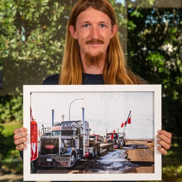 Logan Murphy - Poshmark Profile Picture of Logan Murphy (@loganmurphypics) on Poshmark