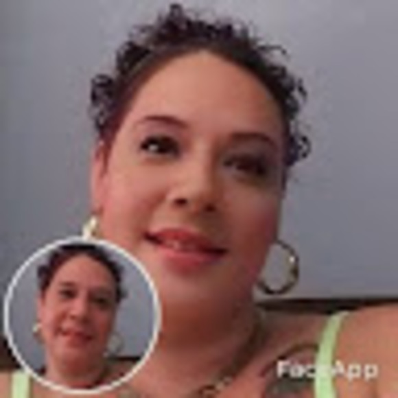 Profile Picture of Ivy Torres (@ivytorrres78) on Poshmark