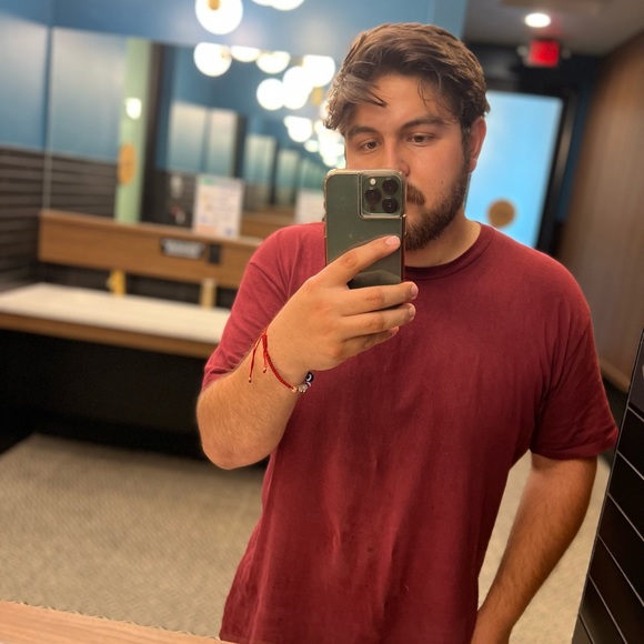 Profile Picture of Michael Velasquez (@itzmiker12) on Poshmark
