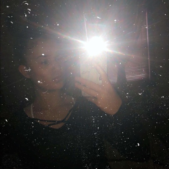 Analyse Hixson - Poshmark Profile Picture of Analyse Hixson (@analysehixson) on Poshmark