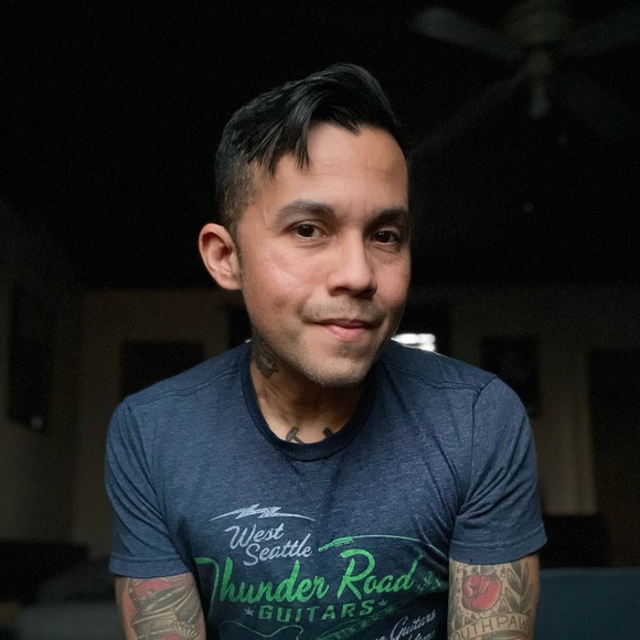 Profile Picture of Jason Lopez (@jasonlopez81) on Poshmark