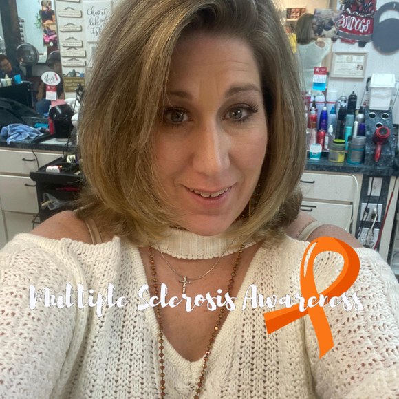 Profile Picture of Elisha Squyres (@esquyres) on Poshmark