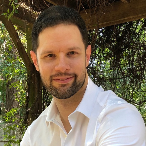 Profile Picture of Richard Howard (@richardhoward) on Poshmark