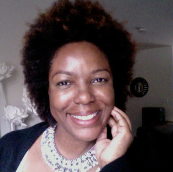 Profile Picture of Makeda Mclune (@makeda_mclune) on Poshmark