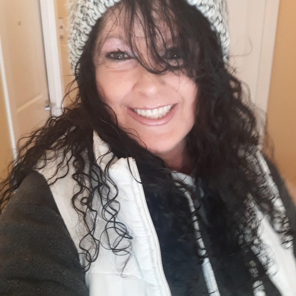 Profile Picture of Casey Stevens (@lexxie1170) on Poshmark