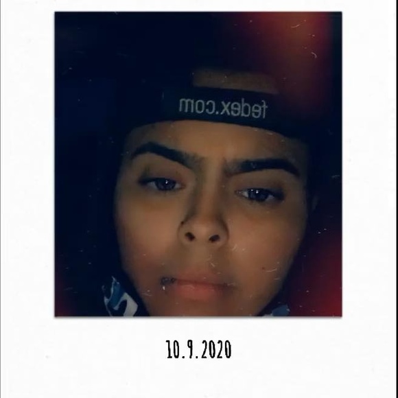 Profile Picture of Veronica Rodriguez (@dino13_09) on Poshmark