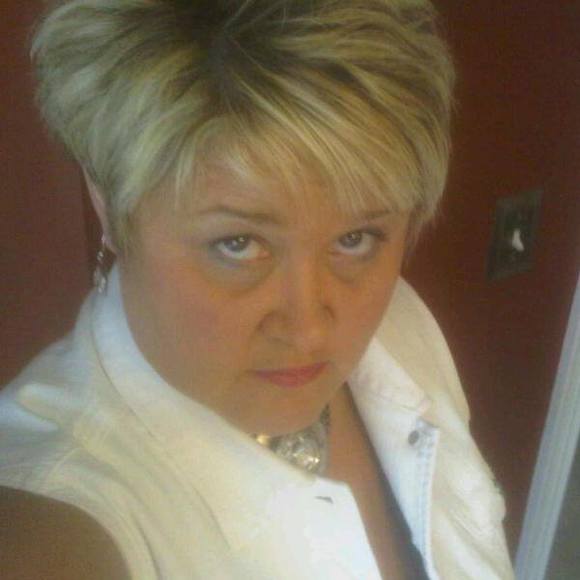 Profile Picture of Michelle shelly Kroth (@michellekroth) on Poshmark