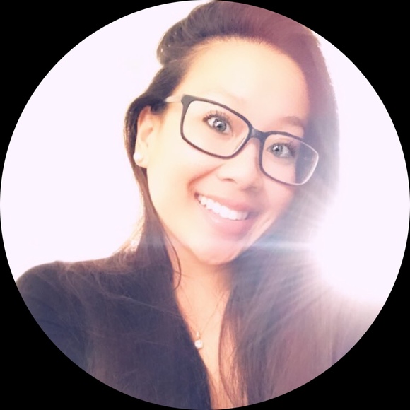 Profile Picture of Jennifer Boriboun (@jkbo) on Poshmark