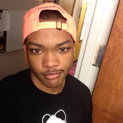 Profile Picture of Sean Henderson (@__savage_sean) on Twitter