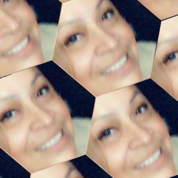 Profile Picture of Maria Armendariz (@armendariz_71) on Poshmark