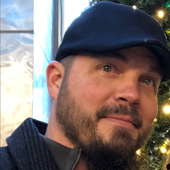Profile Picture of Matthew Guthrie (@mrguth3) on Poshmark